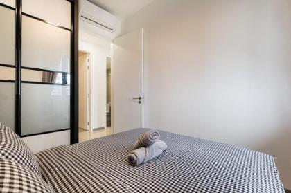 NEW! Minimalist Design 6PAX 3BR Above Mall 100 Mbps - image 29