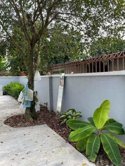 New 4-bedrooms V House in KL - image 28