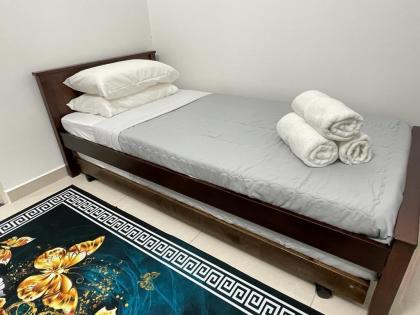Legasi Cozy KL tower view 3 bedroom next to train - image 23
