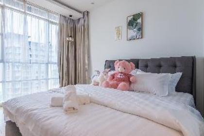 Mont Kiara Publika 2Br Hot tub 1-8 pax @4min MITEC - image 21