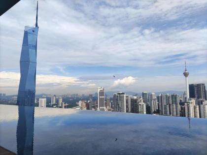 KL Elegant Five star 2 bedroom service apartment - image 23