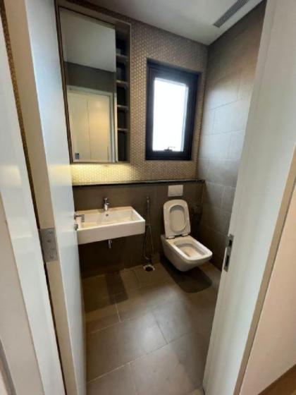 KL Elegant Five star 2 bedroom service apartment - image 27