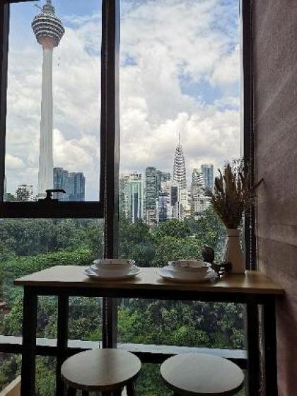 Romantic Log Cabin - walk to KL Tower/KLCC/city - image 19