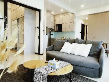 Premium stay for 6  300m to MRT