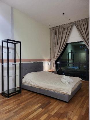 Reizz Residence Elegant Family Suites Skypool Wifi - image 3