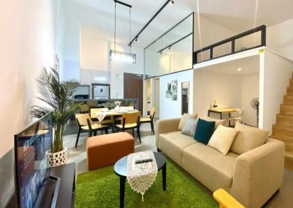 Lynhomes 22 EST LRT Bangsar KL Sentral Netflix Kuala Lumpur 
