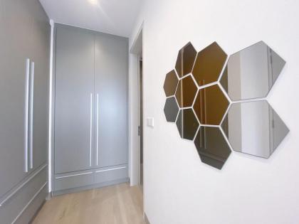 Insta Worthy 2BDR@Lucentia BBCC - image 24