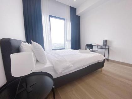 Insta Worthy 2BDR@Lucentia BBCC - image 28