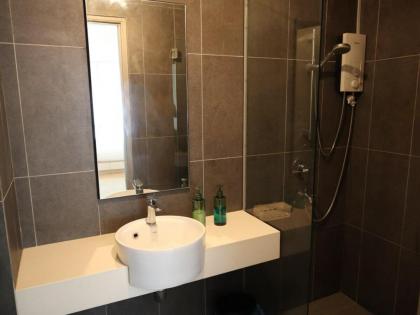 Astoria Ampang - Comfy MUJI Style 4BR with Balcony - image 10