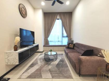 Luxury home 6-8pax l 300m MRT near Chinatown