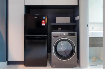 Modern Elegant 1 Bedroom Studio @ Datum Jelatek KL - image 27