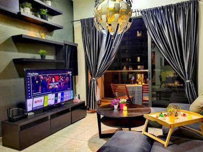 Petalz Luxury Suite 10Pax Mid Vally Old Klang Road