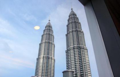 KLCC#1: Luxury 1BR/4pax KLCC view from the unit!