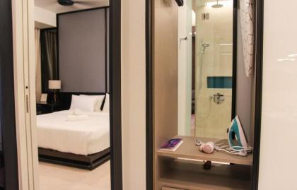 KLCC#1: Luxury 1BR/4pax KLCC view from the unit! - image 14