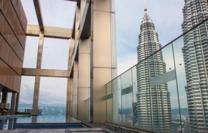 KLCC#1: Luxury 1BR/4pax KLCC view from the unit! - image 18