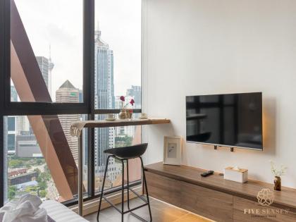 Hilton Scarletz Residence Suites #B/C - image 30