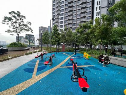 Bukit Bintang KLCC Sunway Velocity MRT LRT 10 PAX  - image 23