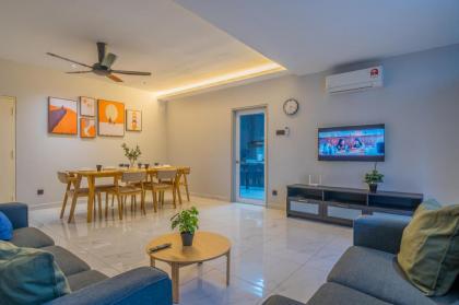 Pool w 3 bedroom  Fahrenheit Suites Bukit Bintang