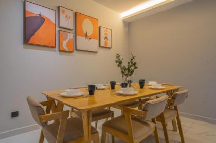 Pool w 3 bedroom  Fahrenheit Suites Bukit Bintang - image 3