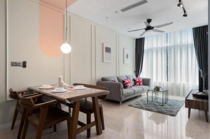 WEEKLY RENTAL OFFER! Designer 3BR 3-Min Walk KLCC - image 21
