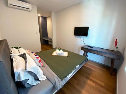 Premium KLCC Top floor 3BR Suites - image 21