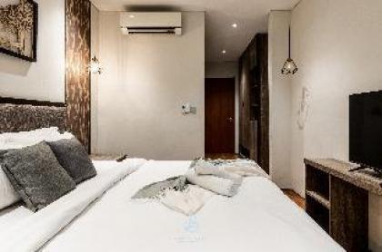 Level 20 3BR City Center At Sky Suites @ KLCC - image 3