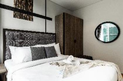 Level 20 3BR City Center At Sky Suites @ KLCC - image 4