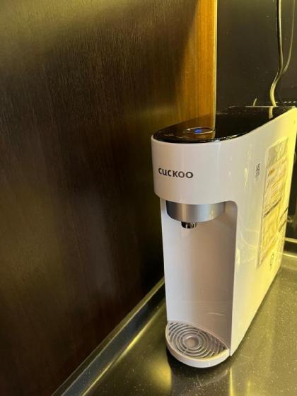 Luxury serviced apartment sky-pool KLCC view - image 11