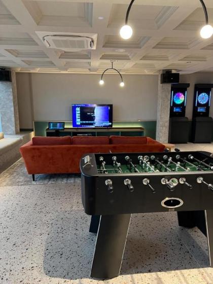 Luxury serviced apartment sky-pool KLCC view - image 21