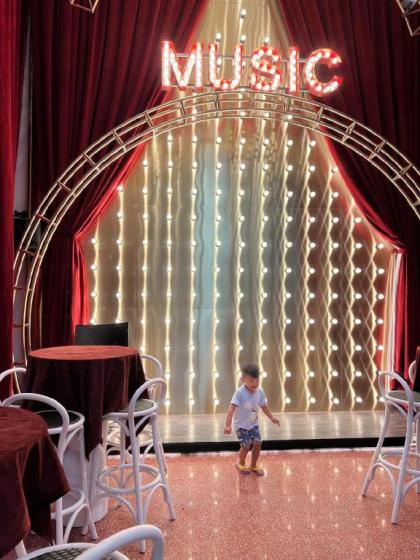 Luxury serviced apartment sky-pool KLCC view - image 24