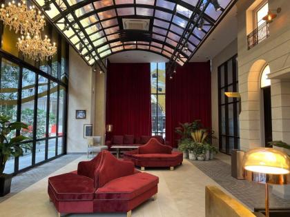 Luxury serviced apartment sky-pool KLCC view - image 27