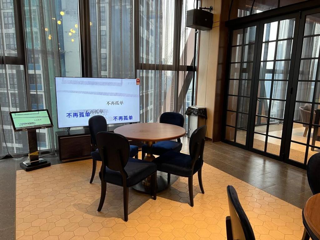 Luxury serviced apartment sky-pool KLCC view - image 6