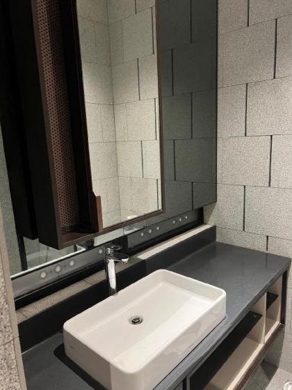 Luxury serviced apartment sky-pool KLCC view - image 7