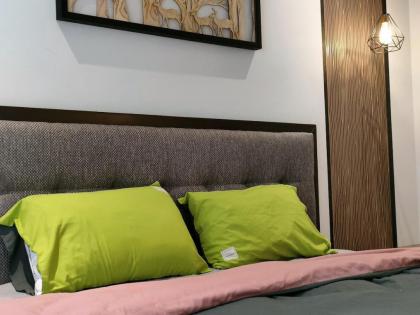 Level 55 KLCC VIEW 3BR At Sky Suites @ KLCC - image 3