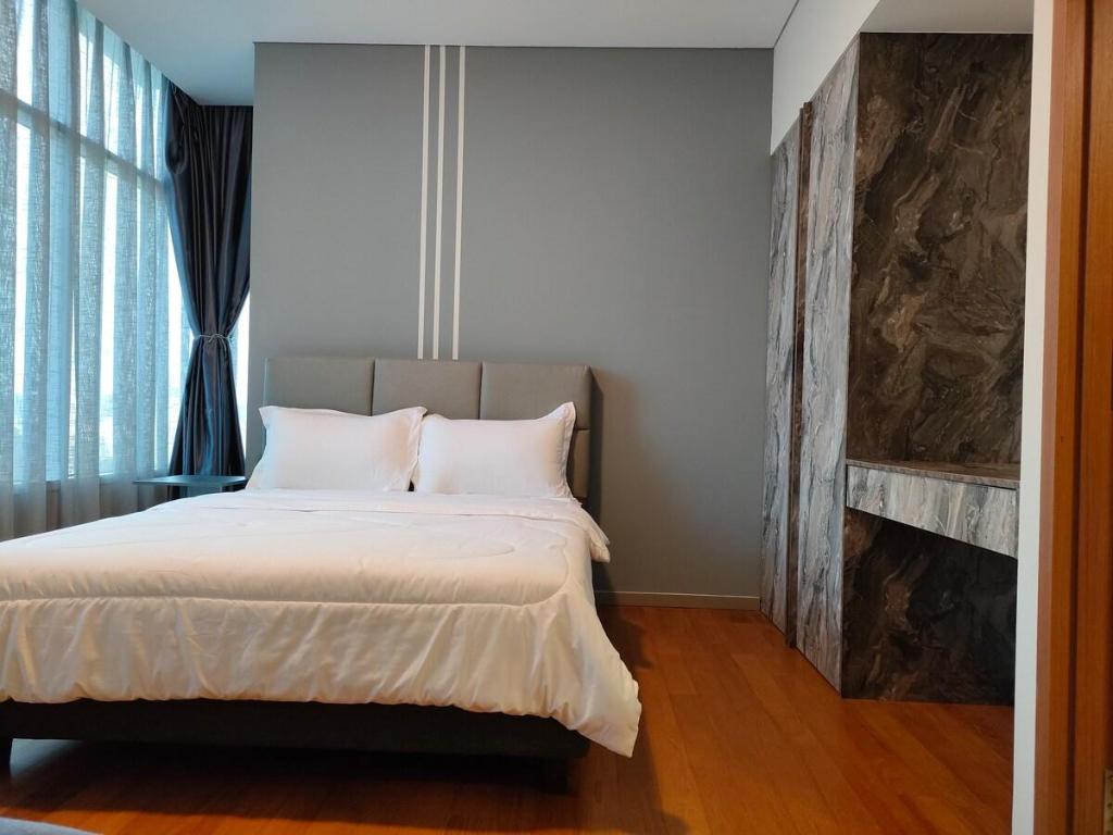 KLCC VIEW 3-Bedroom City Center @ KLCC - image 5