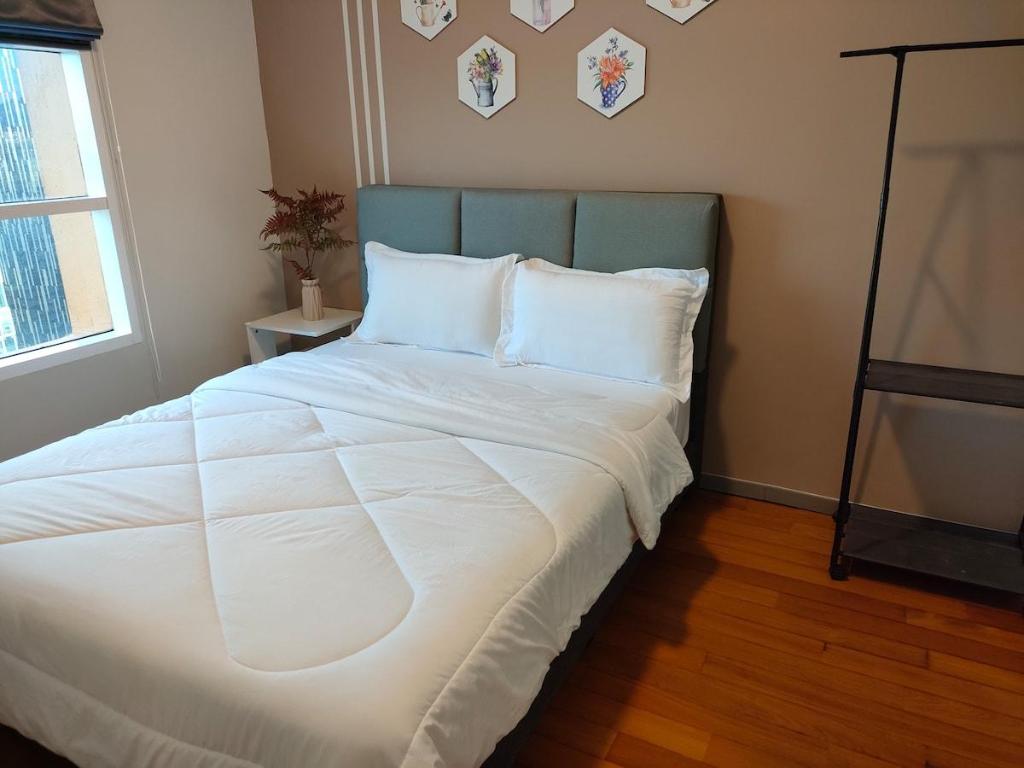 Level 49 City Center KLCC View 3BR @ KLCC - image 2