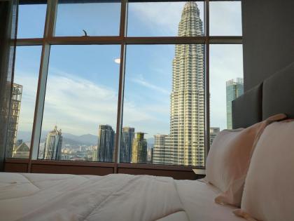 Level 49 City Center KLCC View 3BR @ KLCC - image 9