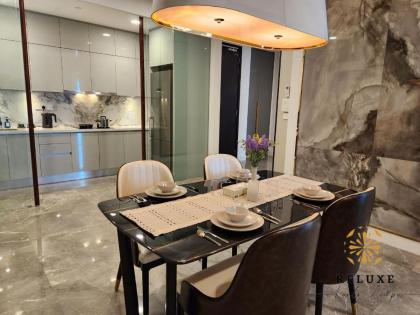 FACE Style Premium Suite KLCC by Reluxe - image 21