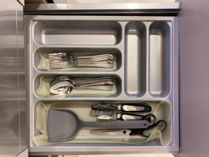 6pax KLCC view SKY Pool Eaton Suites Conlay MRT - image 21