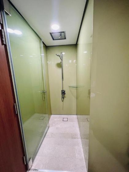 Sky Suites KLCC by W HomeStay - image 4