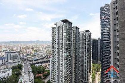 Astoria Ampang - 4BR Condo with Working Desk - image 20