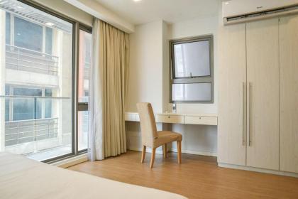 Modern 1BR Near Pavillion  Netflix & Fast Wi-Fi - image 22