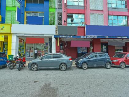 Capital O 90788 New Hotel 33 Permaisuri - image 8