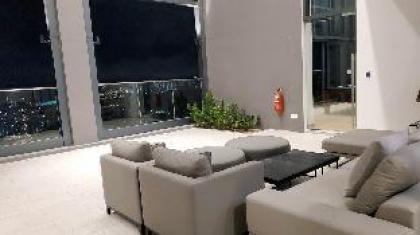Lalaport KLCC Family Suite 2BR 4pax Infinity Pool - image 13