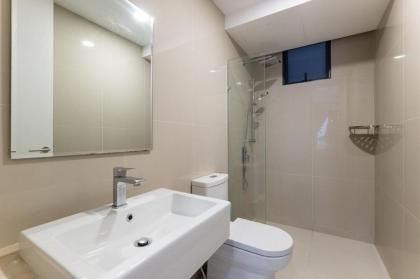 Family-friendly APT 3BR Above Mall-PoolGym MITEC - image 27