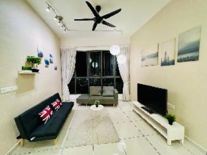 NEW Condo in Puchong 3R2B 5-8pax(Corner unit) - image 7