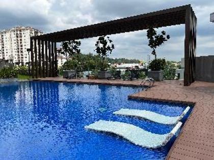Le Pavilion Premium Suite Condo in Puchong - image 19