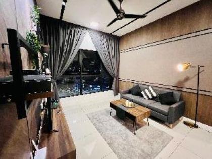 Le Pavilion Premium Suite Condo in Puchong - image 3