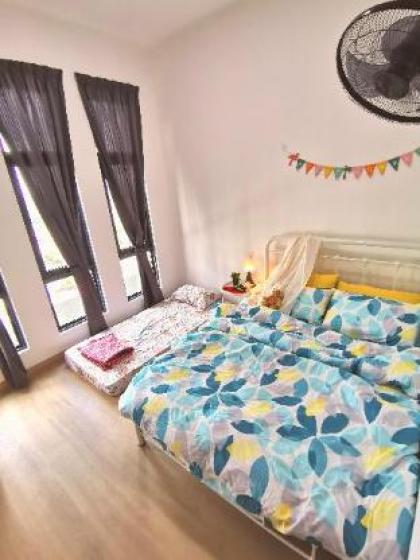 Cozy Condo *2-5pax* near Sunway Pyramid with Pool - image 14
