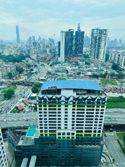 Family Suite Velocity Mall 7pax 3 Rooms Cheras #03 - image 19